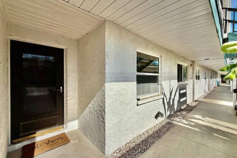 Copropriété à louer à Seminole, Floride: 2 chambres, 107.3 m2 № 2148478 - photo 3