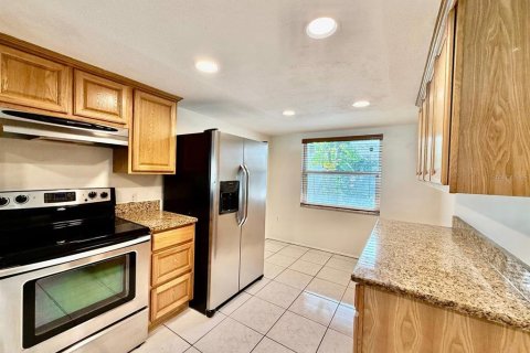 Copropriété à louer à Seminole, Floride: 2 chambres, 107.3 m2 № 2148478 - photo 6