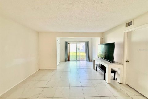Copropriété à louer à Seminole, Floride: 2 chambres, 107.3 m2 № 2148478 - photo 13