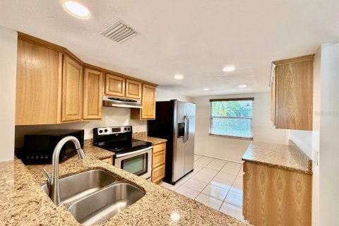 Copropriété à louer à Seminole, Floride: 2 chambres, 107.3 m2 № 2148478 - photo 4