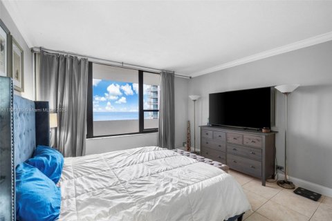 Copropriété à louer à Hollywood, Floride: 2 chambres, 110.55 m2 № 1864798 - photo 14
