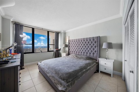 Copropriété à louer à Hollywood, Floride: 2 chambres, 110.55 m2 № 1864798 - photo 10