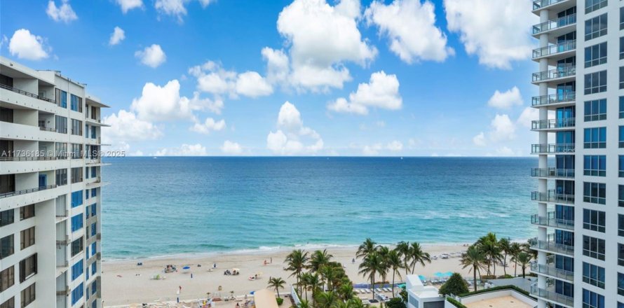 Condo à Hollywood, Floride, 2 chambres  № 1864798