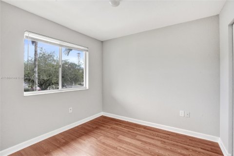 Adosado en alquiler en Pembroke Park, Florida, 3 dormitorios, 119.66 m2 № 1930966 - foto 26