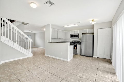 Adosado en alquiler en Pembroke Park, Florida, 3 dormitorios, 119.66 m2 № 1930966 - foto 13