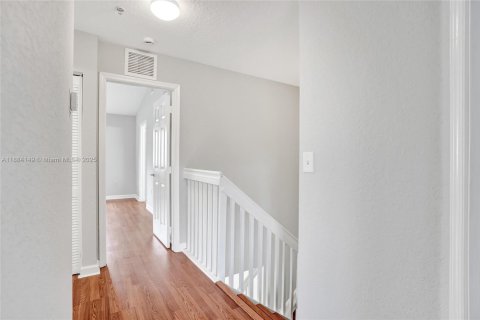 Adosado en alquiler en Pembroke Park, Florida, 3 dormitorios, 119.66 m2 № 1930966 - foto 29