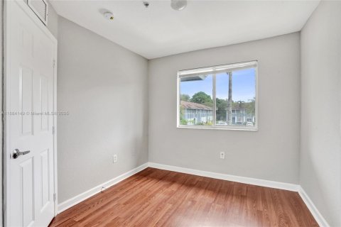 Adosado en alquiler en Pembroke Park, Florida, 3 dormitorios, 119.66 m2 № 1930966 - foto 28