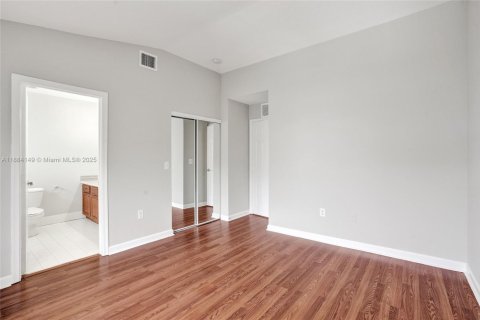 Adosado en alquiler en Pembroke Park, Florida, 3 dormitorios, 119.66 m2 № 1930966 - foto 20