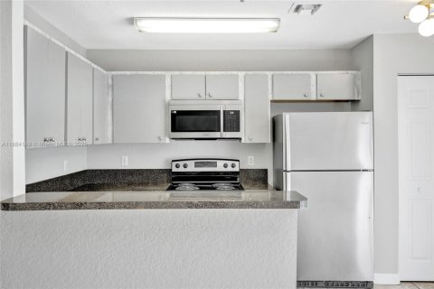 Adosado en alquiler en Pembroke Park, Florida, 3 dormitorios, 119.66 m2 № 1930966 - foto 6