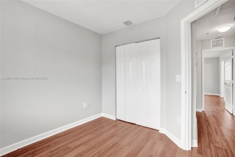 Adosado en alquiler en Pembroke Park, Florida, 3 dormitorios, 119.66 m2 № 1930966 - foto 27