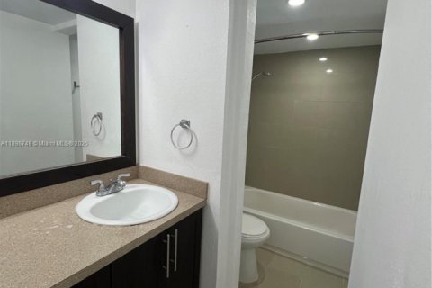 Condominio en venta en Miami, Florida, 2 dormitorios, 83.61 m2 № 1951309 - foto 8