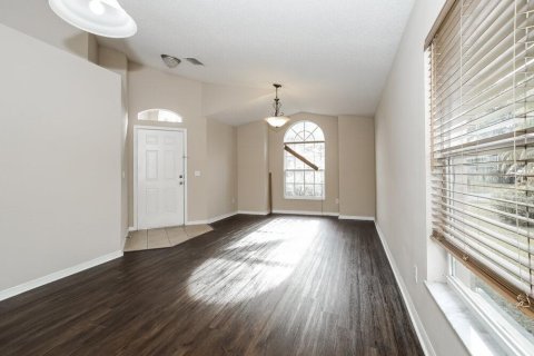Villa ou maison à louer à Orlando, Floride: 4 chambres, 168.99 m2 № 2406985 - photo 3