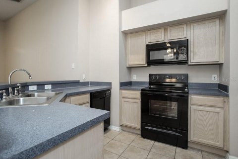 Villa ou maison à louer à Orlando, Floride: 4 chambres, 168.99 m2 № 2406985 - photo 7