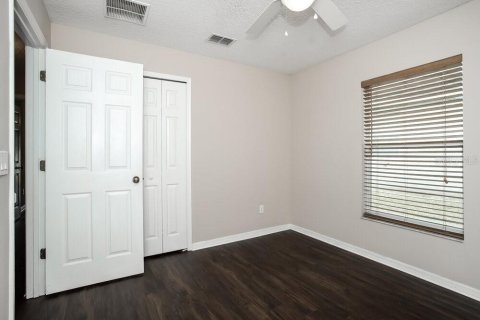 Villa ou maison à louer à Orlando, Floride: 4 chambres, 168.99 m2 № 2406985 - photo 13