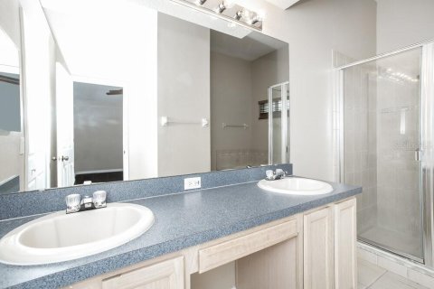 Villa ou maison à louer à Orlando, Floride: 4 chambres, 168.99 m2 № 2406985 - photo 11