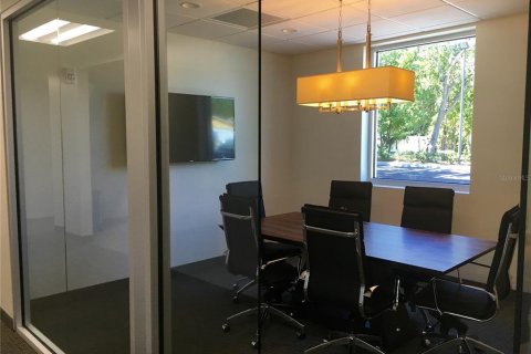Propiedad comercial en alquiler en Tampa, Florida, 475.01 m2 № 1647883 - foto 12
