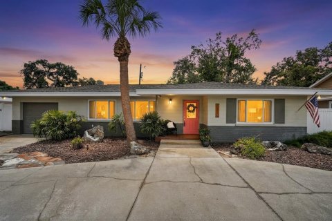 Villa ou maison à Saint Petersburg, Floride 2 chambres, 125.98 m2 № 2149447