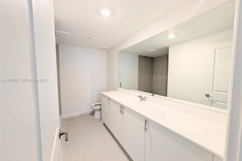 Снять в аренду таунхаус в Хомстед, Флорида 3 спальни, № 1988243 - фото 6