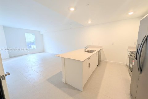 Снять в аренду таунхаус в Хомстед, Флорида 3 спальни, № 1988243 - фото 4