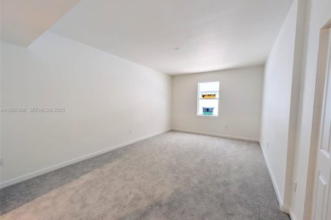 Снять в аренду таунхаус в Хомстед, Флорида 3 спальни, № 1988243 - фото 5