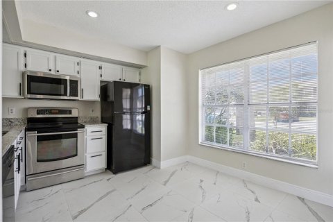 Townhouse in Orlando, Florida 3 bedrooms, 118.82 sq.m. № 2209573 - photo 8