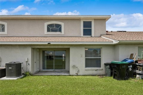 Townhouse in Orlando, Florida 3 bedrooms, 118.82 sq.m. № 2209573 - photo 17