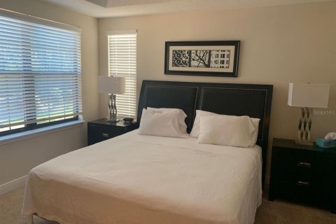 Townhouse in Davenport, Florida 4 bedrooms, 191.38 sq.m. № 1912427 - photo 9