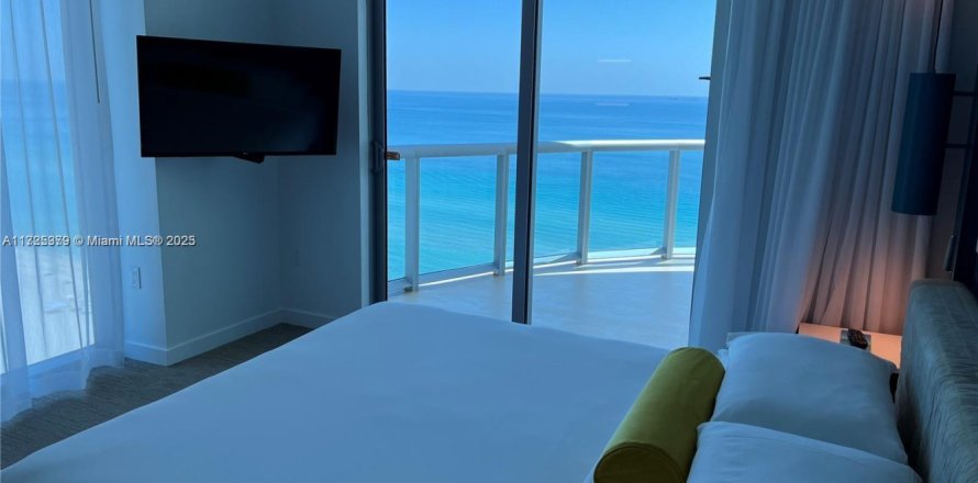 Condominio en Sunny Isles Beach, Florida, 2 dormitorios  № 1702692