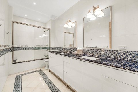 Condominio en venta en Key Biscayne, Florida, 4 dormitorios, 891.86 m2 № 1974615 - foto 22