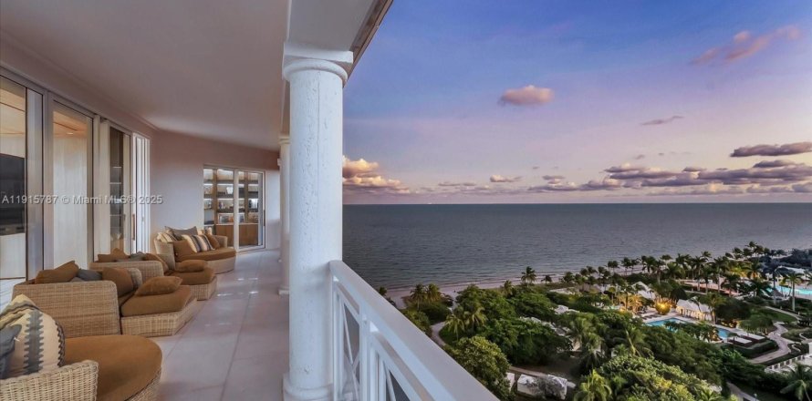 Condominio en Key Biscayne, Florida, 4 dormitorios № 1974615
