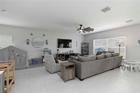 House in Palmetto, Florida 4 bedrooms, 215.53 sq.m. № 1801504 - photo 10