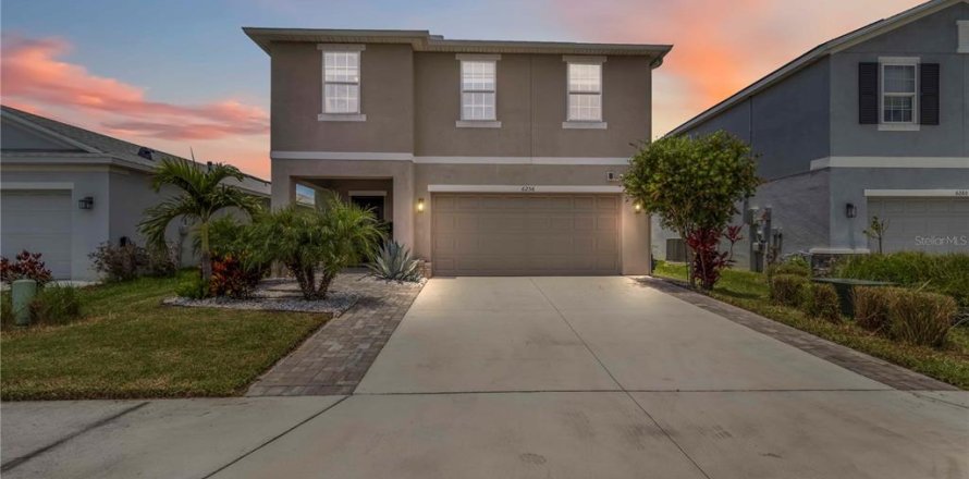 House in Palmetto, Florida 4 bedrooms, 215.53 sq.m. № 1801504