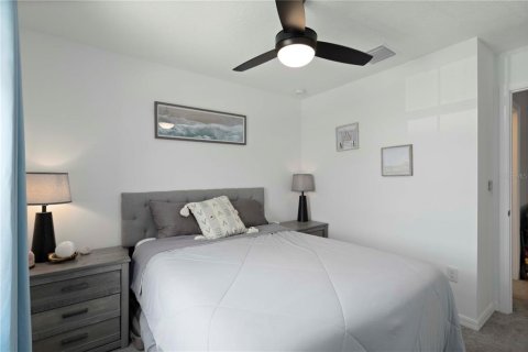 House in Palmetto, Florida 4 bedrooms, 215.53 sq.m. № 1801504 - photo 27