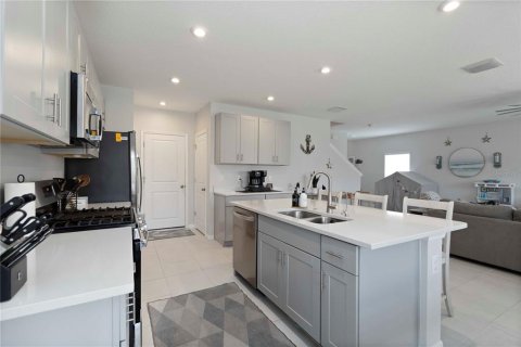 House in Palmetto, Florida 4 bedrooms, 215.53 sq.m. № 1801504 - photo 14