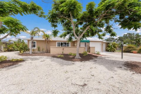 Villa ou maison à vendre à Bradenton, Floride: 3 chambres, 161.84 m2 № 1776619 - photo 5