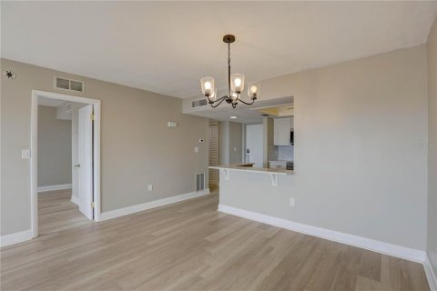 Condominio en venta en Saint Petersburg, Florida, 1 dormitorio, 69.21 m2 № 1902713 - foto 13