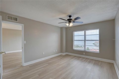 Condominio en venta en Saint Petersburg, Florida, 1 dormitorio, 69.21 m2 № 1902713 - foto 24