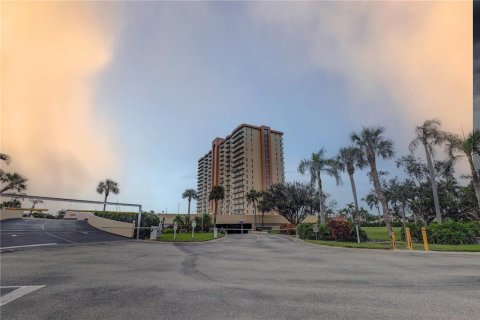 Condominio en venta en Saint Petersburg, Florida, 1 dormitorio, 69.21 m2 № 1902713 - foto 2