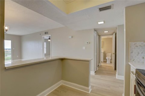 Condominio en venta en Saint Petersburg, Florida, 1 dormitorio, 69.21 m2 № 1902713 - foto 15