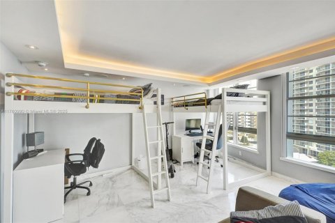 Condo in Miami Beach, Florida, 2 bedrooms  № 1740075 - photo 30