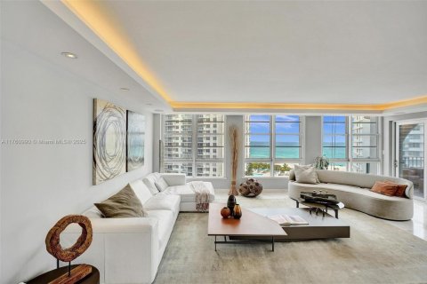 Condo in Miami Beach, Florida, 2 bedrooms  № 1740075 - photo 4