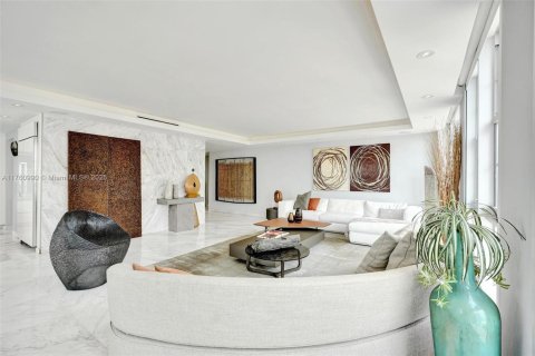 Condo in Miami Beach, Florida, 2 bedrooms  № 1740075 - photo 6