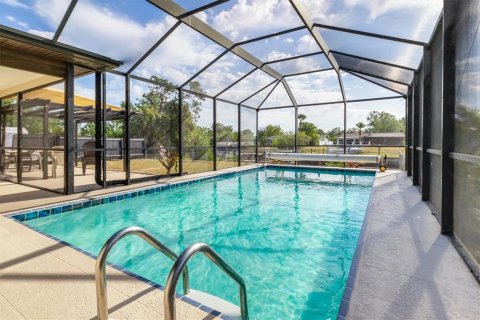 House in Port Charlotte, Florida 3 bedrooms, 148.36 sq.m. № 1615032 - photo 27