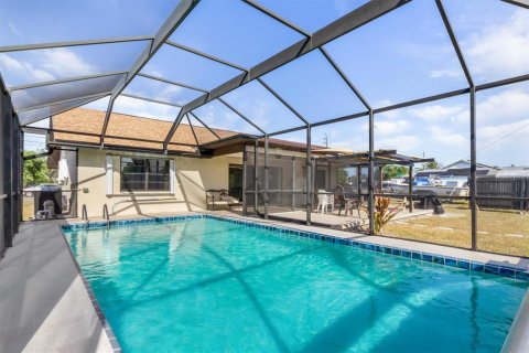 House in Port Charlotte, Florida 3 bedrooms, 148.36 sq.m. № 1615032 - photo 28