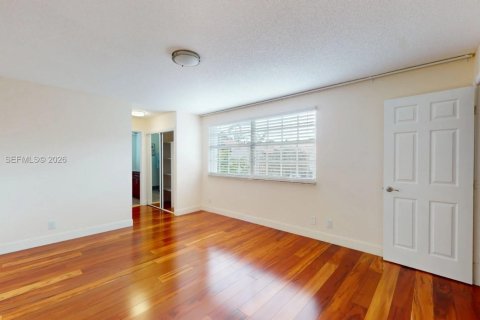 Снять в аренду таунхаус в Купер-Сити, Флорида 3 спальни, 154.78м2, № 2010009 - фото 13