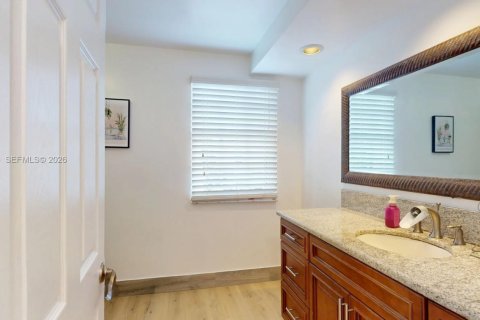 Снять в аренду таунхаус в Купер-Сити, Флорида 3 спальни, 154.78м2, № 2010009 - фото 16