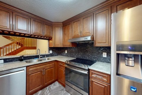 Снять в аренду таунхаус в Купер-Сити, Флорида 3 спальни, 154.78м2, № 2010009 - фото 12