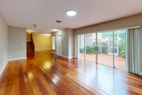 Снять в аренду таунхаус в Купер-Сити, Флорида 3 спальни, 154.78м2, № 2010009 - фото 5