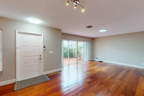 Снять в аренду таунхаус в Купер-Сити, Флорида 3 спальни, 154.78м2, № 2010009 - фото 7