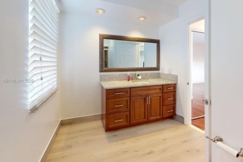 Снять в аренду таунхаус в Купер-Сити, Флорида 3 спальни, 154.78м2, № 2010009 - фото 19